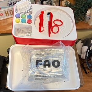 FAO Schwarz Pottery Wheel Studio with Red and White Accents